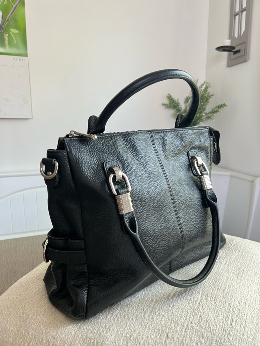 S-Zone Black Pebbled Leather Silver Hardware Casual Everyday Shoulder/Hand Purse